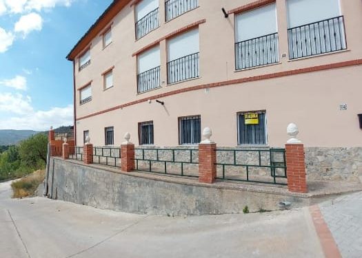 > ALQUILER. Casas Altas. C/Hondiguero,72 (Planta Baja)