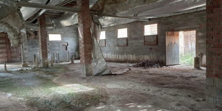> Venta. Nave + Terreno (San Roque)