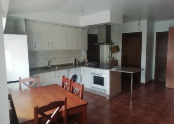 > ALQUILER. Castielfabib. Plaza la Villa- OCUPADA