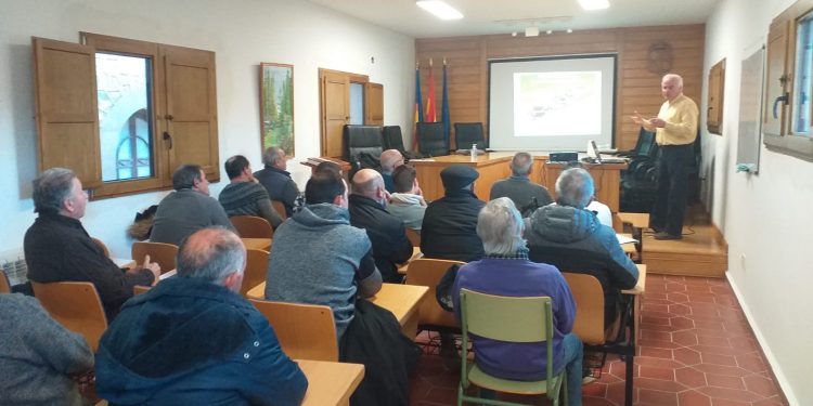 Charla de la avispilla del almendro. 25 de enero