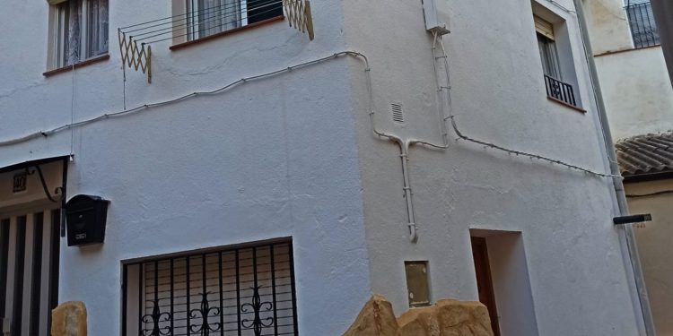 >VENTA. CASAS ALTAS. C/Iglesia, 40 (Planta 1 y 2)