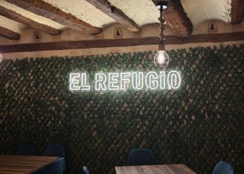 OFERTAS DE EMPLEO  RESTAURANTE EL REFUGIO