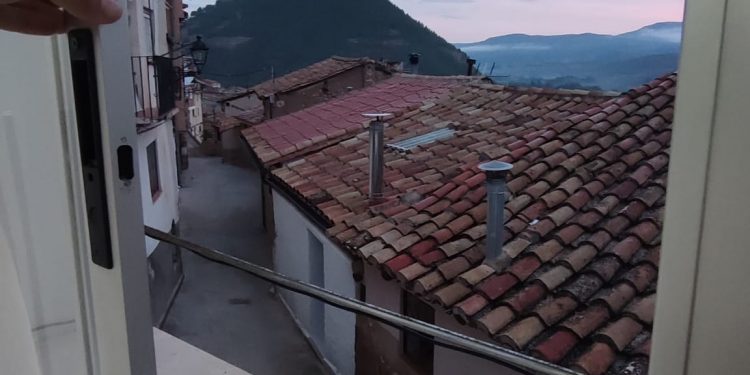 > ALQUILER- Ademuz. C/ Portal, 85.