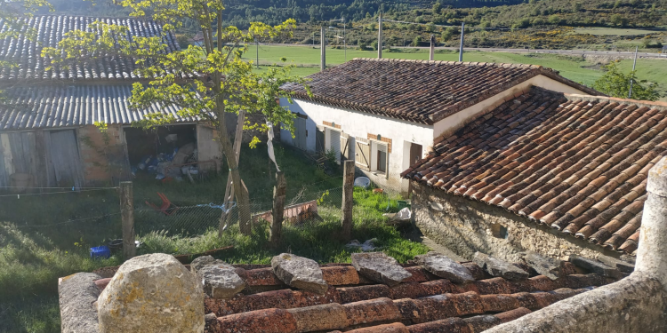 >VENTA. Almacenes o garajes en Casas Nuevas (Salvacañete)